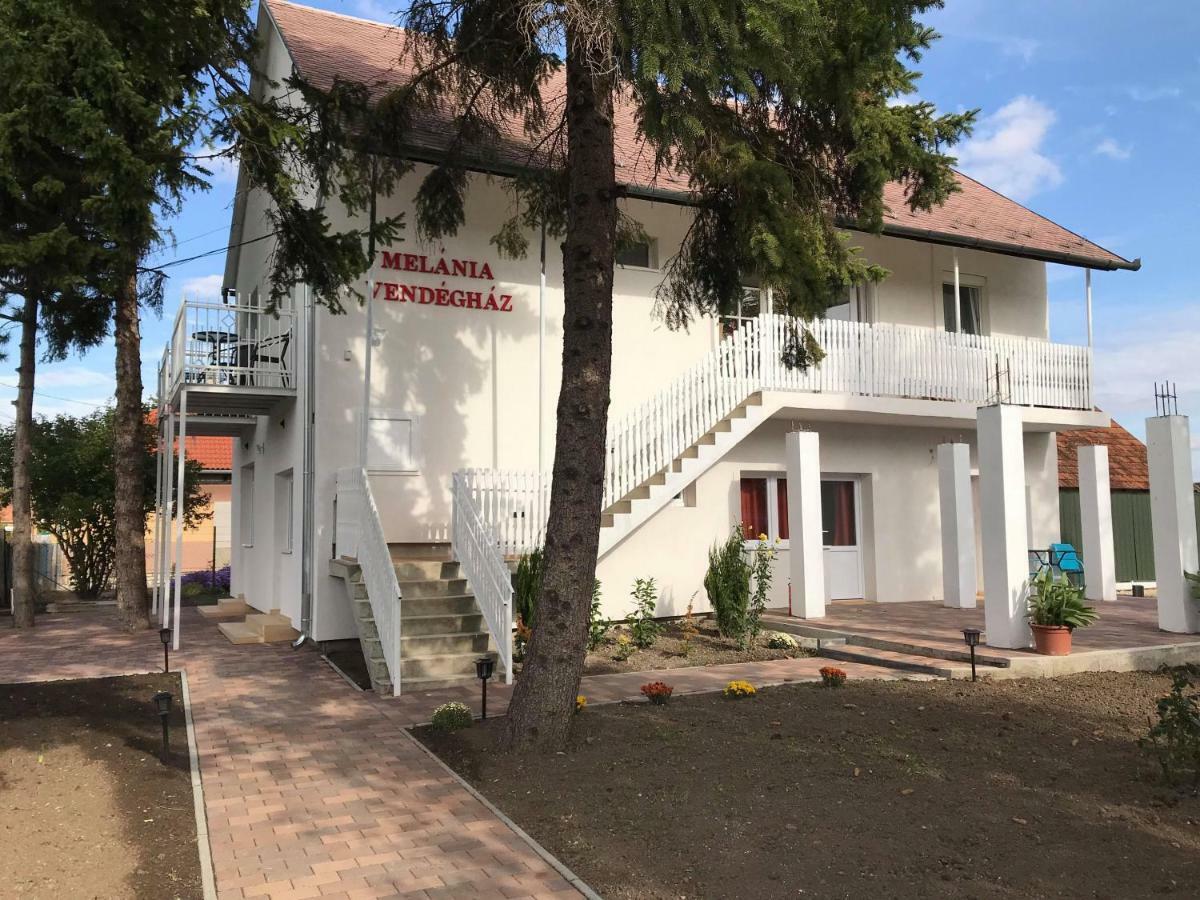 Melánia Vendégház Balatonfokajar Exterior foto